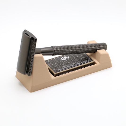 Manscaped The Plow 2.0 Safety Razor Stand With Blade Insert