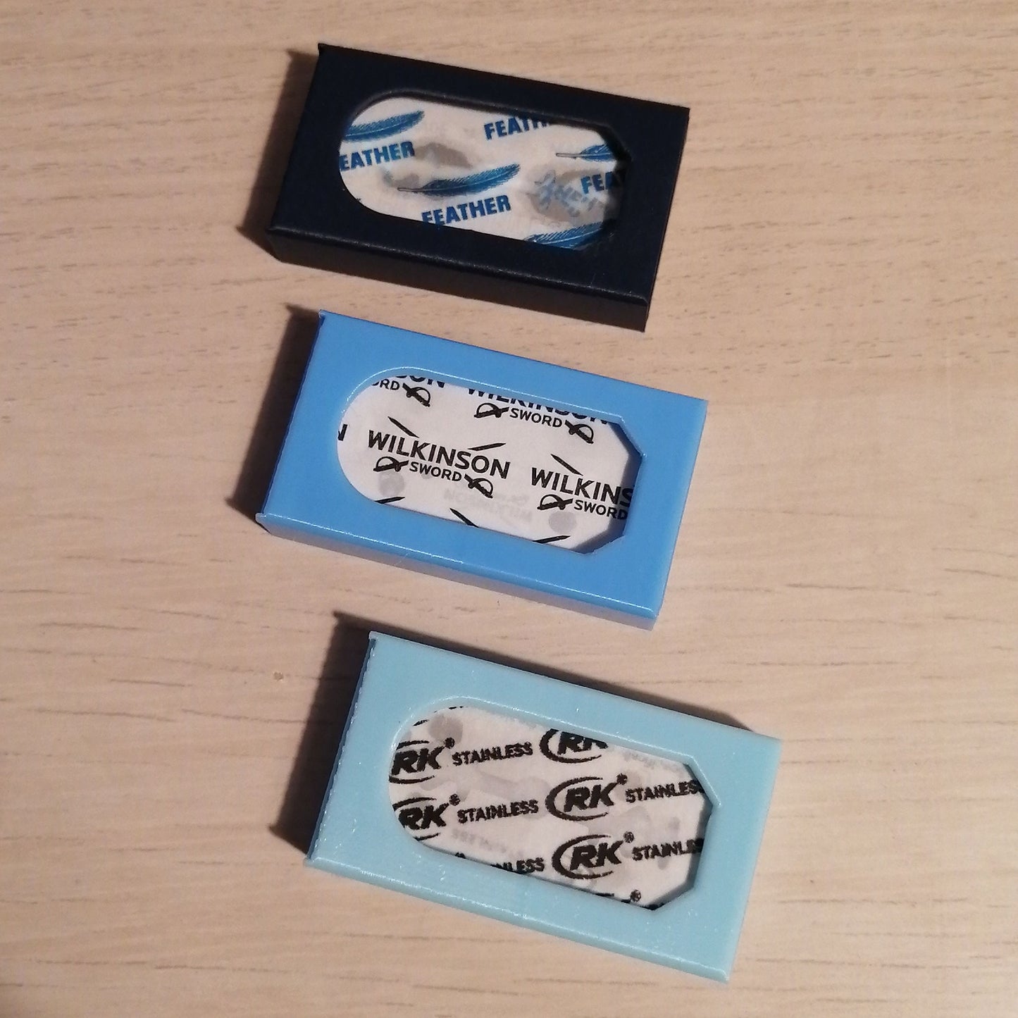 Reusable Safety Razor Blade Box