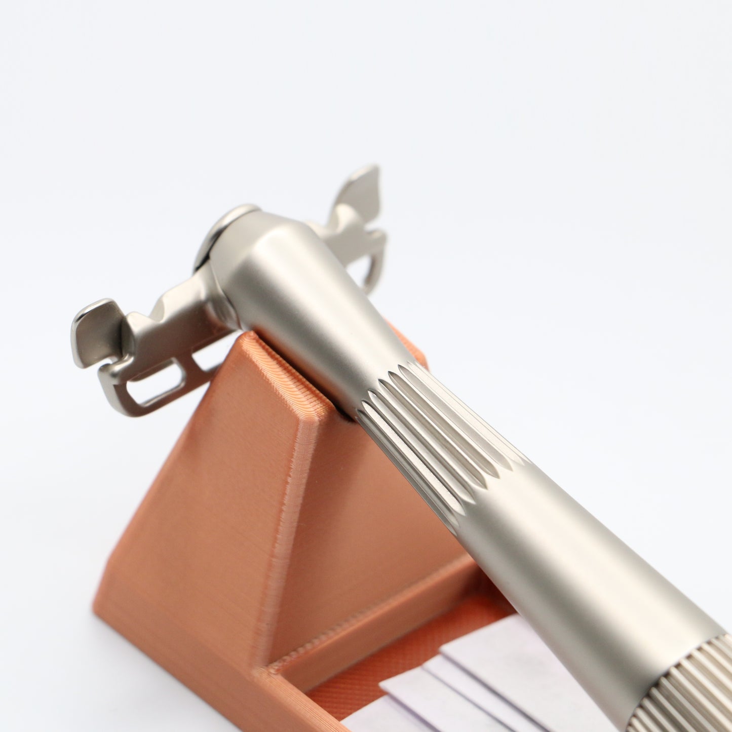 Leaf The Twig/Thorn Safety Razor Stand